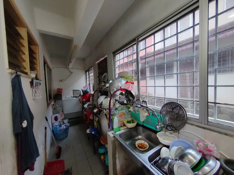 Rumah Teres untuk Dijual di Bandar Country Homes (Rawang) - Yean Ma - Kitchen - PropertyGuru.com.my