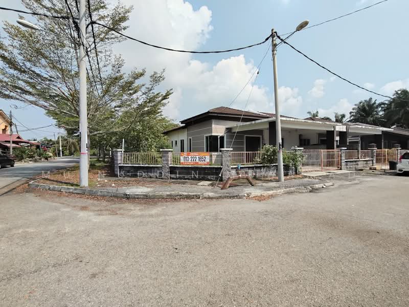 Semi-Detached House for Sale in Teluk Intan (Perak) - Muinuddin Muhamad - Exterior - PropertyGuru.com.my