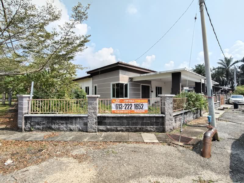 Semi-Detached House for Sale in Teluk Intan (Perak) - Muinuddin Muhamad - Exterior - PropertyGuru.com.my