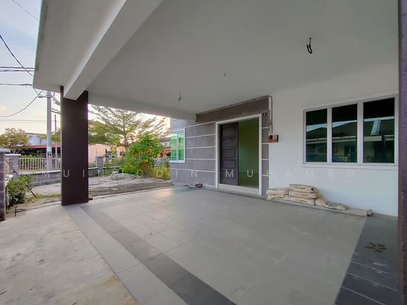 Semi-Detached House for Sale in Teluk Intan (Perak) - Muinuddin Muhamad - Exterior - PropertyGuru.com.my