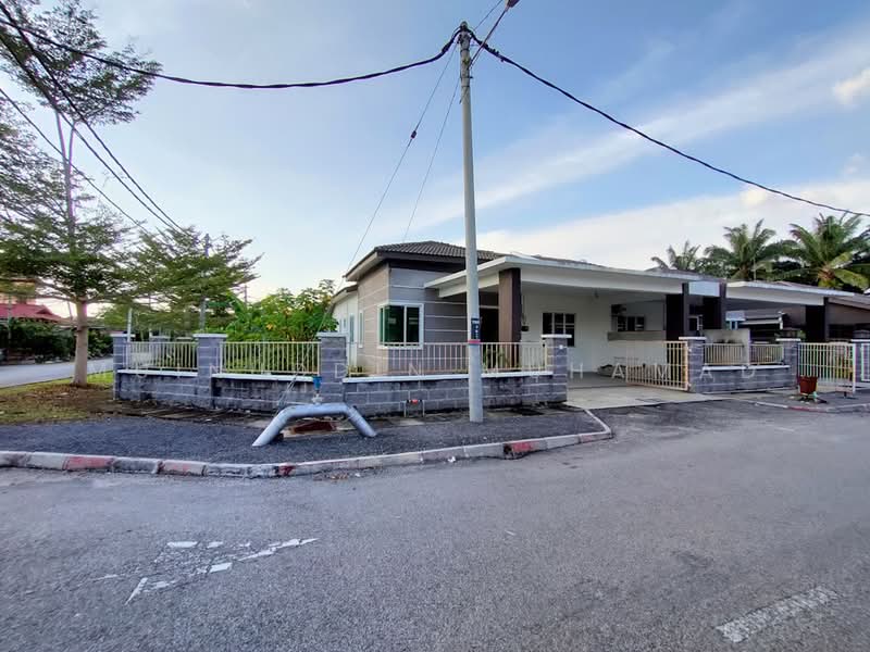 Semi-Detached House for Sale in Teluk Intan (Perak) - Muinuddin Muhamad - Exterior - PropertyGuru.com.my