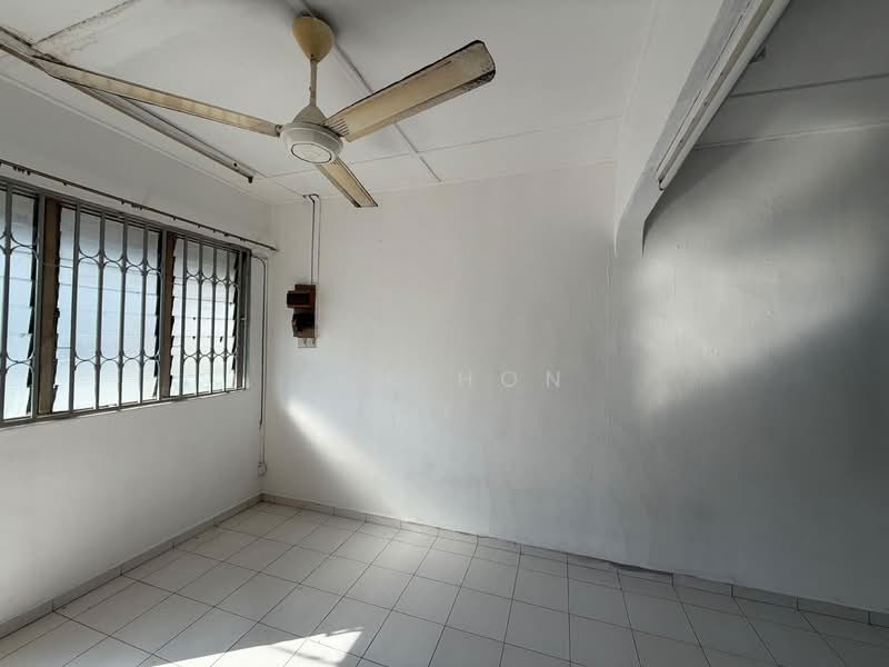 Flat for Rent at Flat Taman Ungku Tun Aminah - Ask Hon - PropertyGuru.com.my