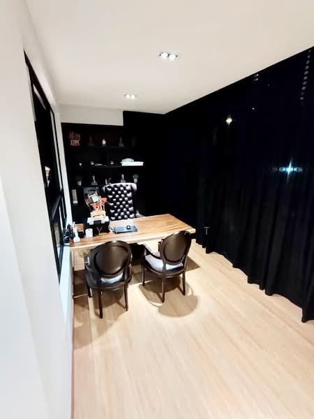 Rumah Berkembar untuk Dijual di Taman Laguna (Johor Bahru) - Yik Tat - PropertyGuru.com.my