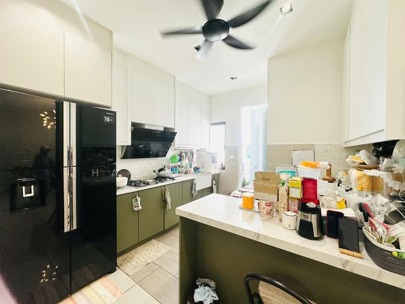 Townhouse for Sale in Sepang (Selangor) - Halim Mazlan - Kitchen - PropertyGuru.com.my
