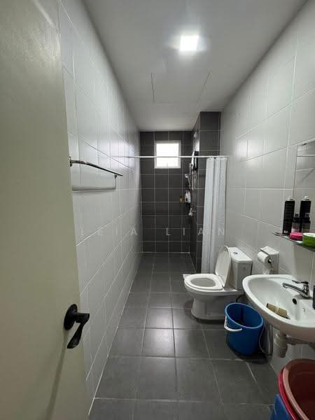 Service Residence for Sale at BSP 21 - Leia Lian - Bathroom - PropertyGuru.com.my