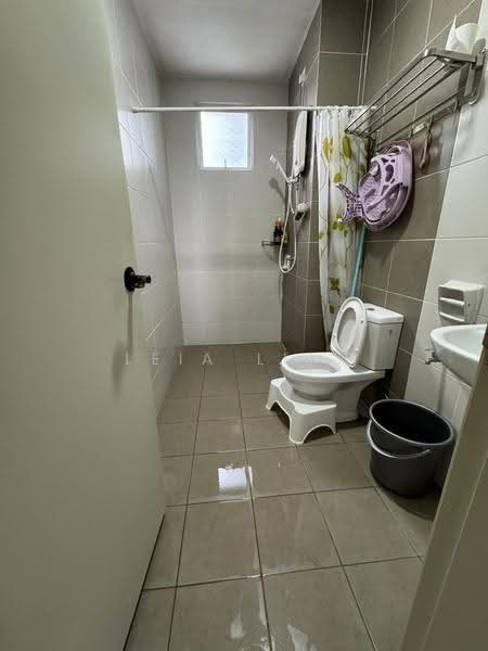 Service Residence for Sale at BSP 21 - Leia Lian - Bathroom - PropertyGuru.com.my