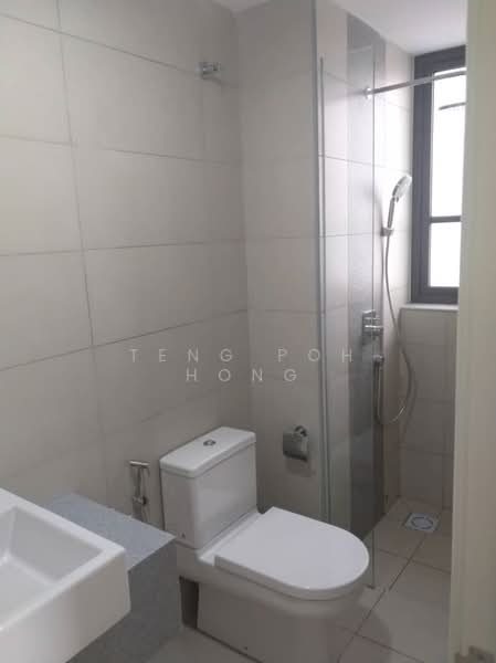 Servis Apartment untuk Dijual di Sfera Residency - Teng Poh Hong - Bathroom - PropertyGuru.com.my
