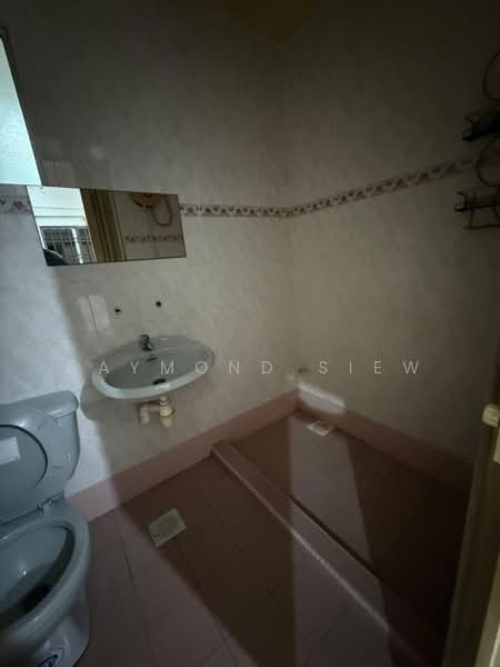 Kondominium untuk Disewa di Pelangi Damansara - Raymond Siew - Bathroom - PropertyGuru.com.my
