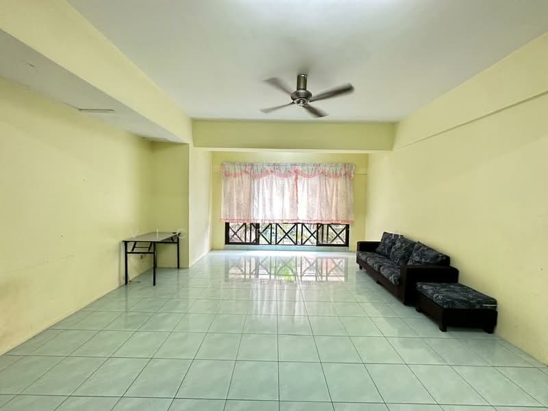 Kondominium untuk Disewa di Cypress Condominium - Victoria Tih - Living Room - PropertyGuru.com.my
