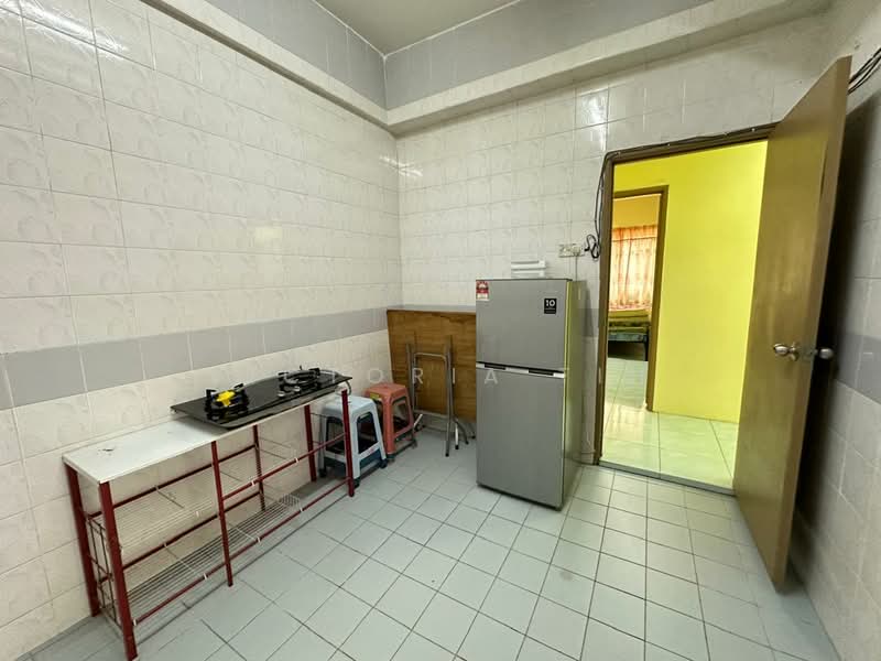 Kondominium untuk Disewa di Cypress Condominium - Victoria Tih - Kitchen - PropertyGuru.com.my