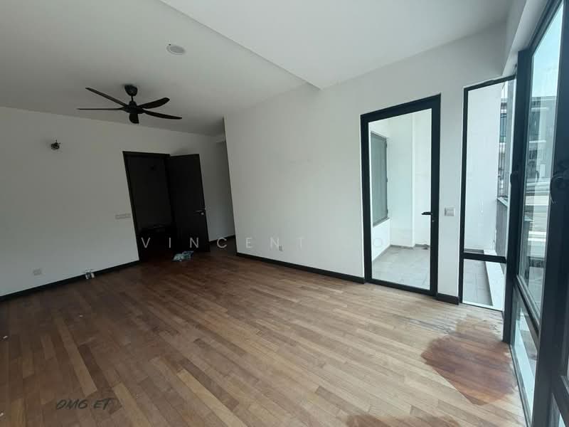 Rumah Teres 3 Tingkat untuk Dijual di Duta Villa (Setia Alam) - Vincent Goh - Living Room - PropertyGuru.com.my