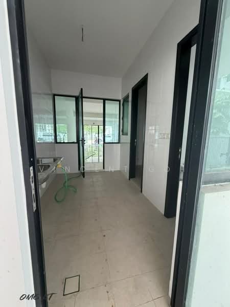 Rumah Teres 3 Tingkat untuk Dijual di Duta Villa (Setia Alam) - Vincent Goh - Kitchen - PropertyGuru.com.my