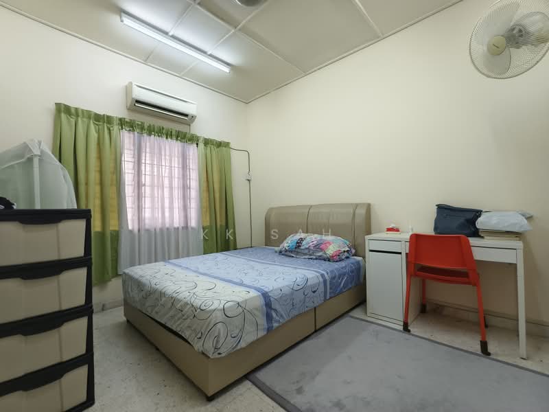 Rumah Teres untuk Dijual di Taman Kajang Utama (Kajang) - KK Sah - Bedroom - PropertyGuru.com.my