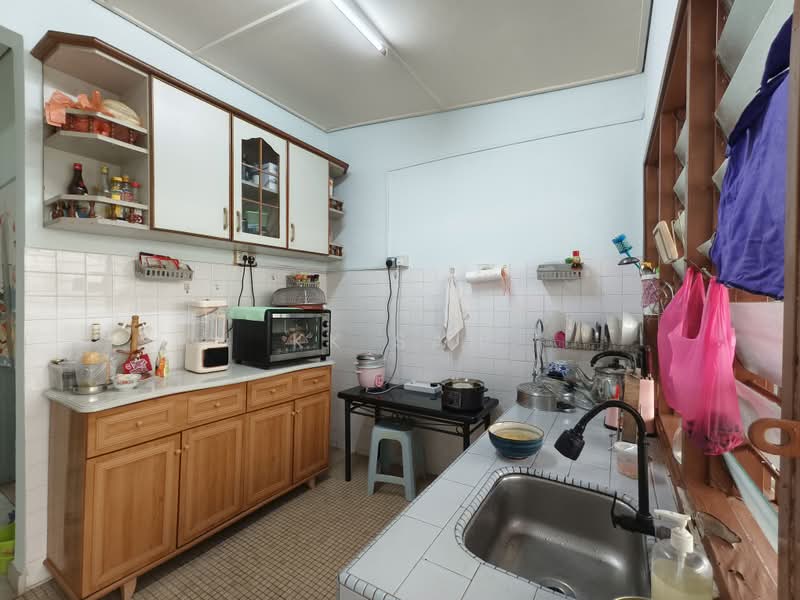 Rumah Teres untuk Dijual di Taman Kajang Utama (Kajang) - KK Sah - Kitchen - PropertyGuru.com.my