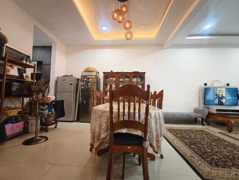 Rumah Teres 2 Tingkat untuk Disewa di Cyberjaya (Selangor) - Yen Lim - Dining Room - PropertyGuru.com.my