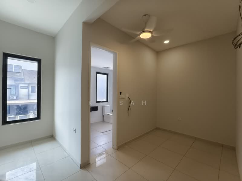 Semi-Detached House for Sale in Taman Semenyih Mewah (Semenyih) - KK Sah - PropertyGuru.com.my