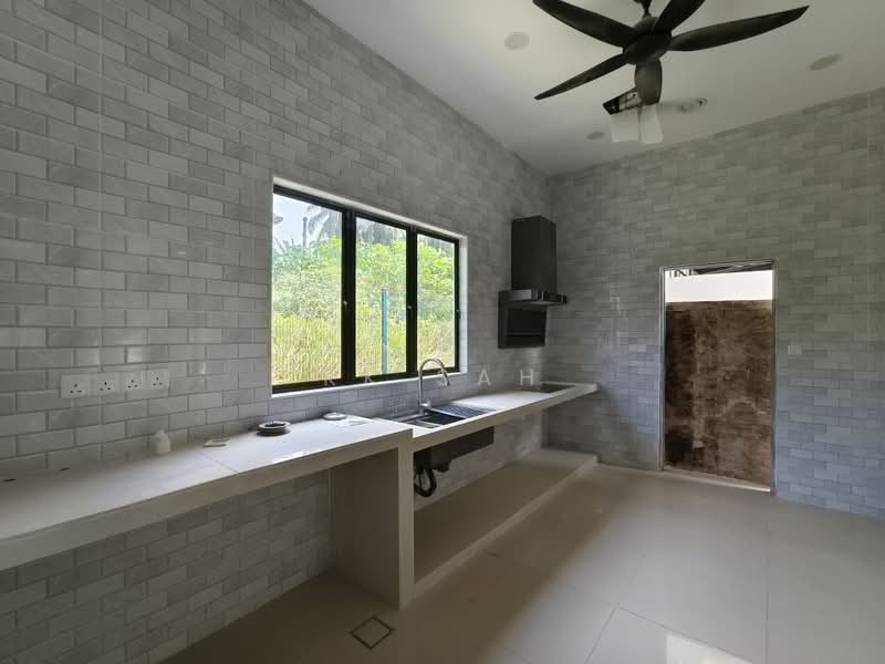 Semi-Detached House for Sale in Taman Semenyih Mewah (Semenyih) - KK Sah - PropertyGuru.com.my