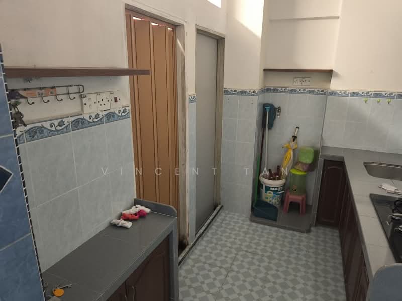 Apartment for Sale at Krystal Heights - Vincent Tan - Kitchen - PropertyGuru.com.my