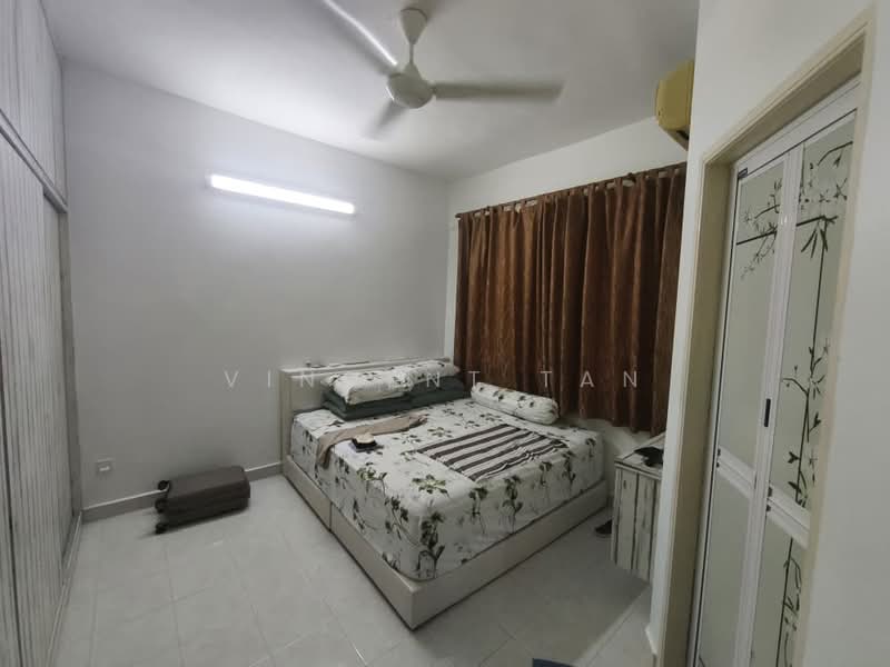 Pangsapuri untuk Dijual di Asia Heights - Vincent Tan - Bedroom - PropertyGuru.com.my