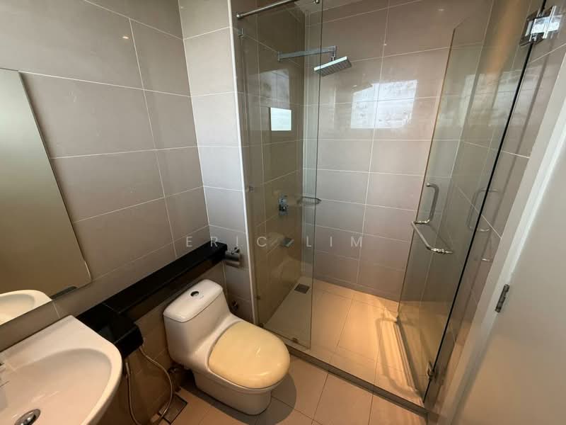 Kondominium untuk Dijual di Surian Residences - Eric Lim - Bathroom - PropertyGuru.com.my