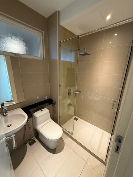 Kondominium untuk Dijual di Surian Residences - Eric Lim - Bathroom - PropertyGuru.com.my