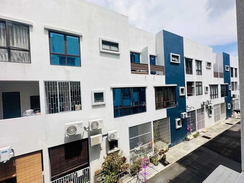 Townhouse for Sale in Sepang (Selangor) - Mu'izz Halim - PropertyGuru.com.my