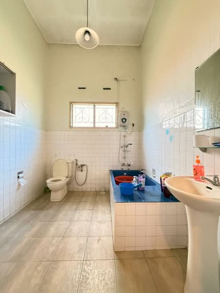 Rumah Banglo untuk Dijual di Taman Melodies (Johor Bahru) - Calvin Wong - Bathroom - PropertyGuru.com.my