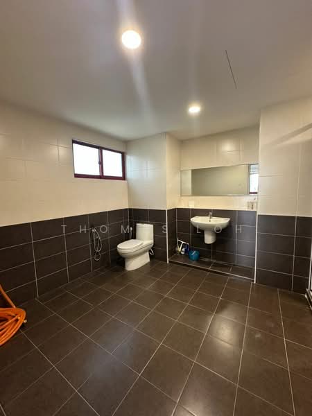 Kondominium untuk Dijual di Summer Villa - Thomas Loh - Bathroom - PropertyGuru.com.my