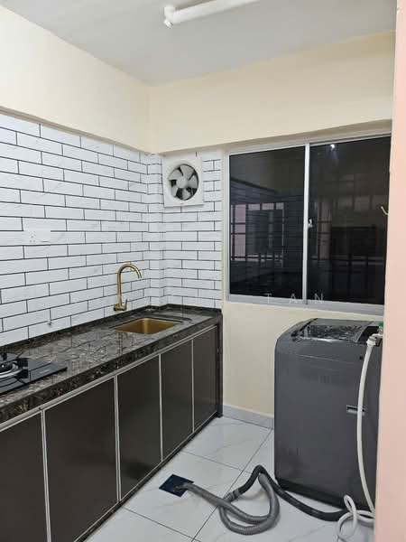 Apartment for Rent at Puncak Erskine - Vincent Tan - Kitchen - PropertyGuru.com.my