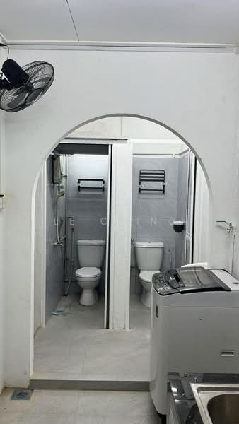 Terraced House for Rent in Taman Damai Jaya (Skudai) - Le Ching . - Bathroom - PropertyGuru.com.my