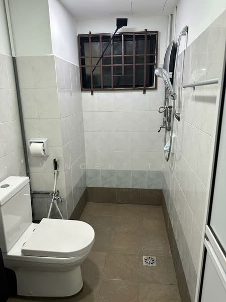Kondominium untuk Disewa di Lakeside Tower - Vincent Tan - Bathroom - PropertyGuru.com.my