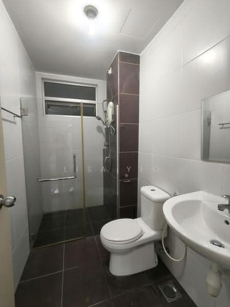 Condominium for Rent at Fairway Suites - Lisa Yeo - Bathroom - PropertyGuru.com.my