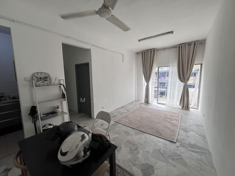 Apartment for Sale at Mediterranean Alora - Max Lim - Living Room - PropertyGuru.com.my