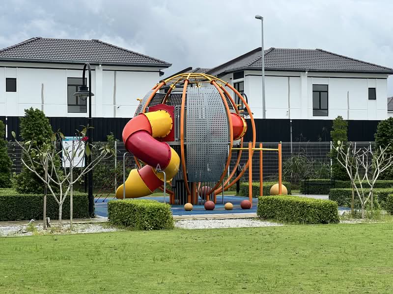 Rumah Teres untuk Dijual di Eco Grandeur (Puncak Alam) - Max Lim - PropertyGuru.com.my