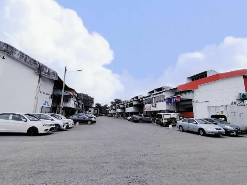 Kilang untuk Dijual di Taman Ungku Tun Aminah (Skudai) - Winson Tan - Exterior - PropertyGuru.com.my