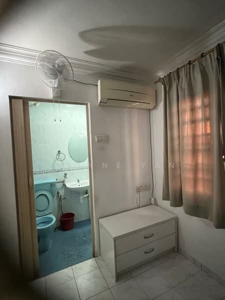 Pangsapuri untuk Disewa di Desa Sri Puteri B - Joanne Yan - Bathroom - PropertyGuru.com.my