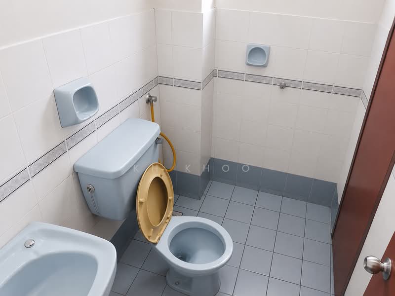 Rumah Teres untuk Dijual di Putra Heights (Subang Jaya) - KH Khoo - Bathroom - PropertyGuru.com.my