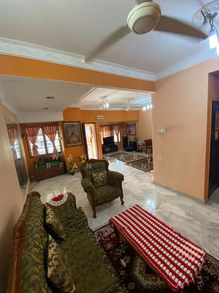 Rumah Teres 2 Tingkat untuk Dijual di Usj 11 (Subang Jaya) - Wan Faris Irfan Wan Mohammad - Living Room - PropertyGuru.com.my