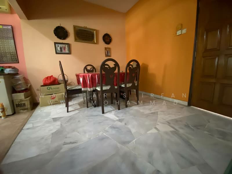 Rumah Teres 2 Tingkat untuk Dijual di Usj 11 (Subang Jaya) - Wan Faris Irfan Wan Mohammad - Dining Room - PropertyGuru.com.my