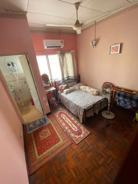 Rumah Teres 2 Tingkat untuk Dijual di Usj 11 (Subang Jaya) - Wan Faris Irfan Wan Mohammad - Bedroom - PropertyGuru.com.my