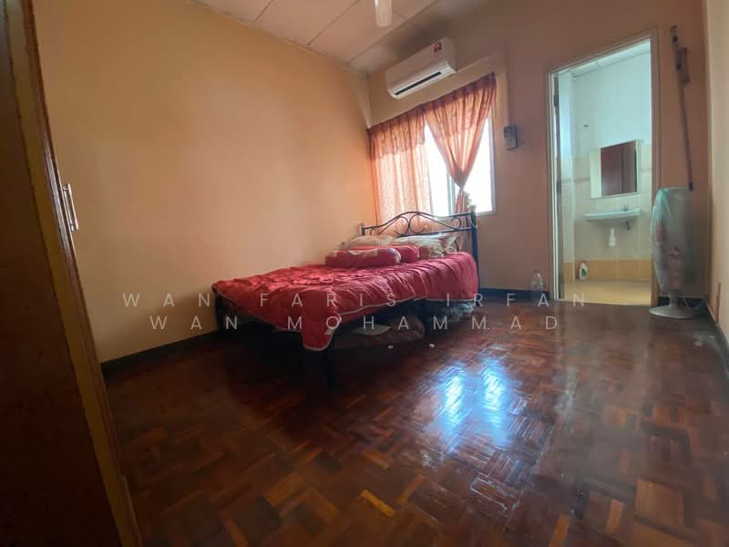 Rumah Teres 2 Tingkat untuk Dijual di Usj 11 (Subang Jaya) - Wan Faris Irfan Wan Mohammad - Bedroom - PropertyGuru.com.my