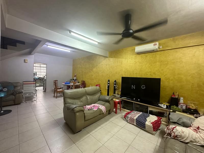 Rumah Teres 2 Tingkat untuk Dijual di Taman Skudai Indah (Skudai) - Jennifer Ng - Living Room - PropertyGuru.com.my