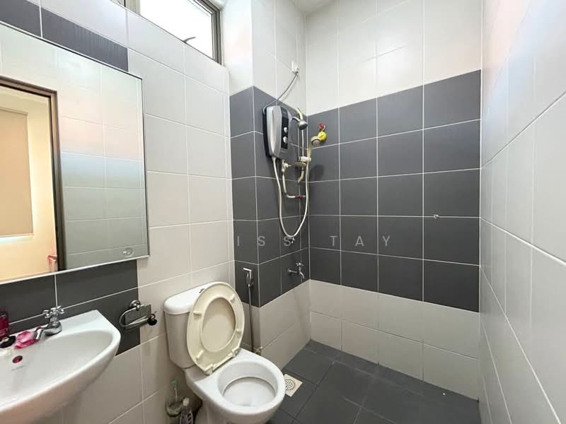 Rumah Kluster untuk Dijual di Taman Sutera Utama (Skudai) - Alviss Tay - Bathroom - PropertyGuru.com.my