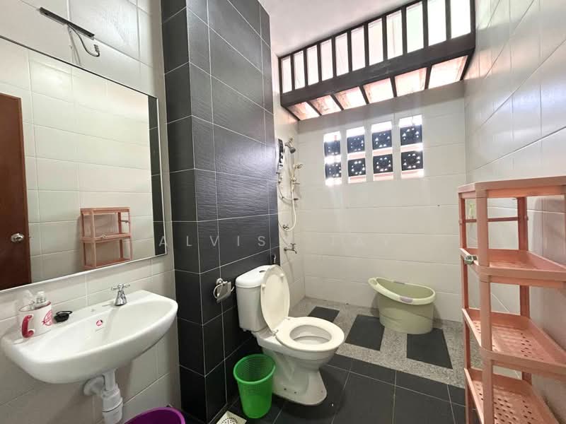 Rumah Kluster untuk Dijual di Taman Sutera Utama (Skudai) - Alviss Tay - Bathroom - PropertyGuru.com.my