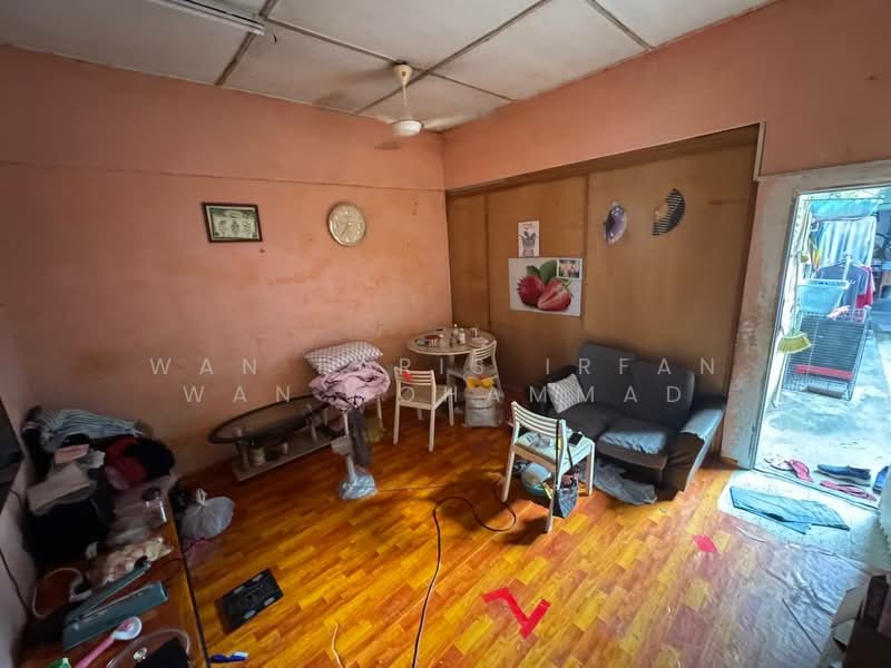Shop / Office for Sale in Taman Nirwana (Ampang) - Wan Faris Irfan Wan Mohammad - Living Room - PropertyGuru.com.my
