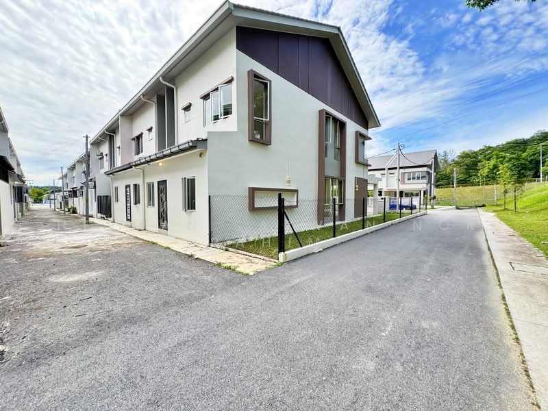 Terraced House for Sale in Sepang (Selangor) - Herman Sazwan Nor Rahim - Exterior - PropertyGuru.com.my