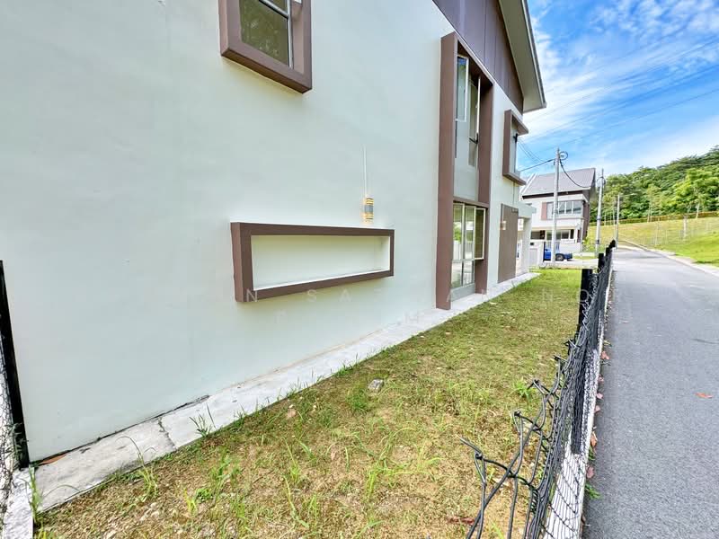 Terraced House for Sale in Sepang (Selangor) - Herman Sazwan Nor Rahim - Exterior - PropertyGuru.com.my