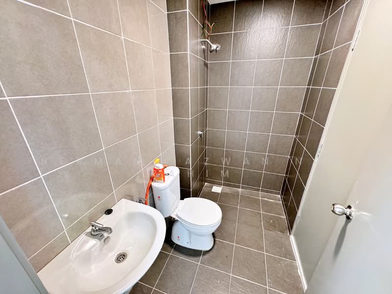 Terraced House for Sale in Sepang (Selangor) - Herman Sazwan Nor Rahim - Bathroom - PropertyGuru.com.my