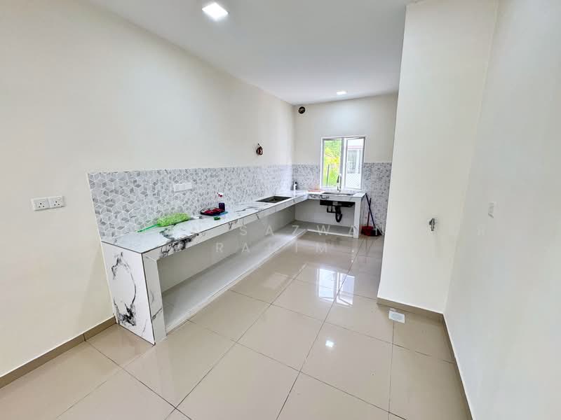 Terraced House for Sale in Sepang (Selangor) - Herman Sazwan Nor Rahim - Kitchen - PropertyGuru.com.my