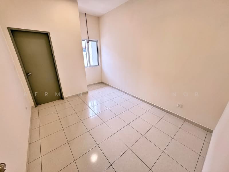 Terraced House for Sale in Sepang (Selangor) - Herman Sazwan Nor Rahim - Bedroom - PropertyGuru.com.my